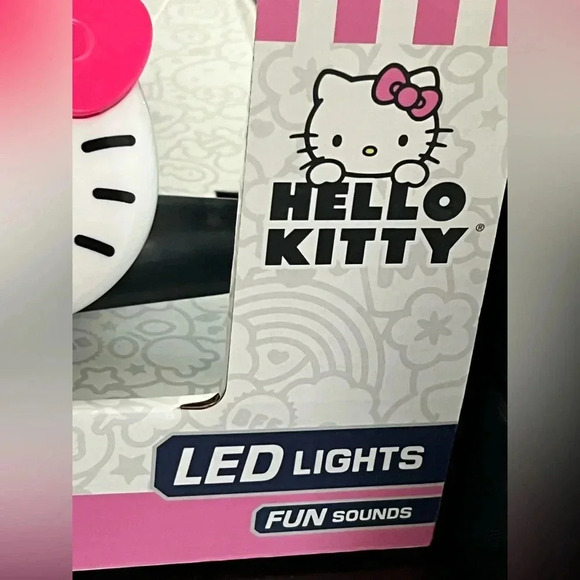 NEW HELLO KITTY  LIGH UP SCOOTER 3+
Fun sounds - Picture 5 of 7
